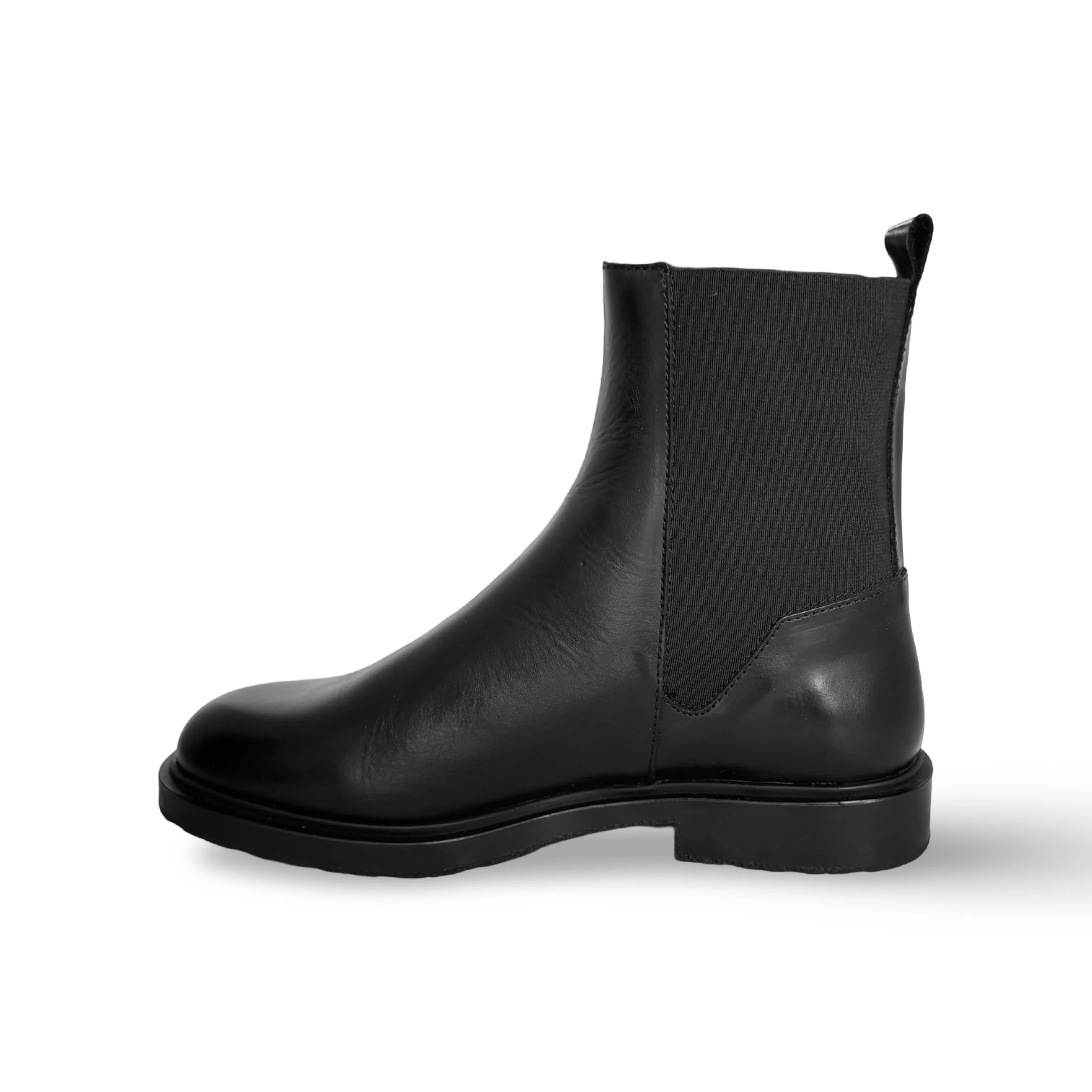 B9132 Black Leather Boot