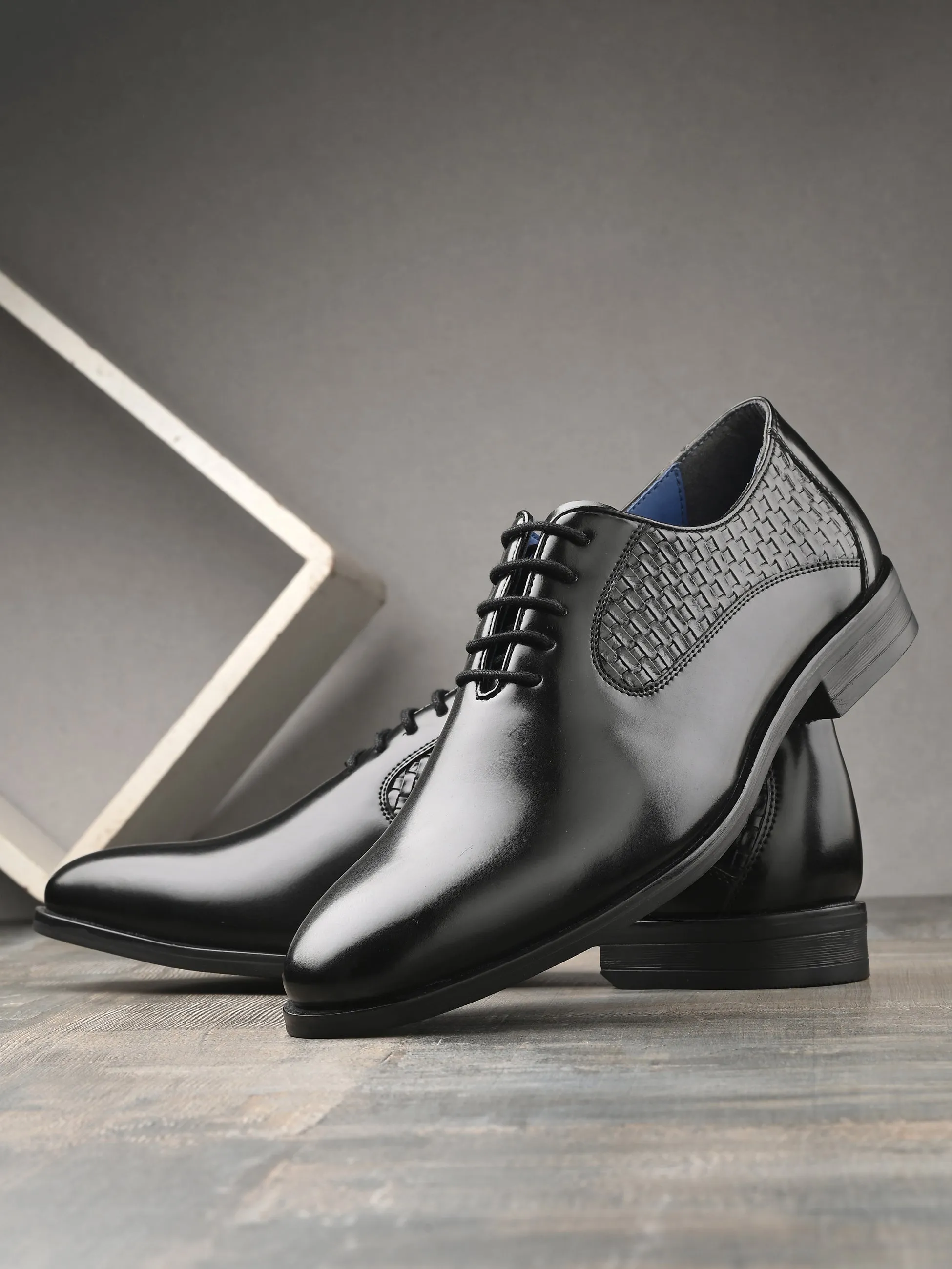 Chakra Black Formal Shoes