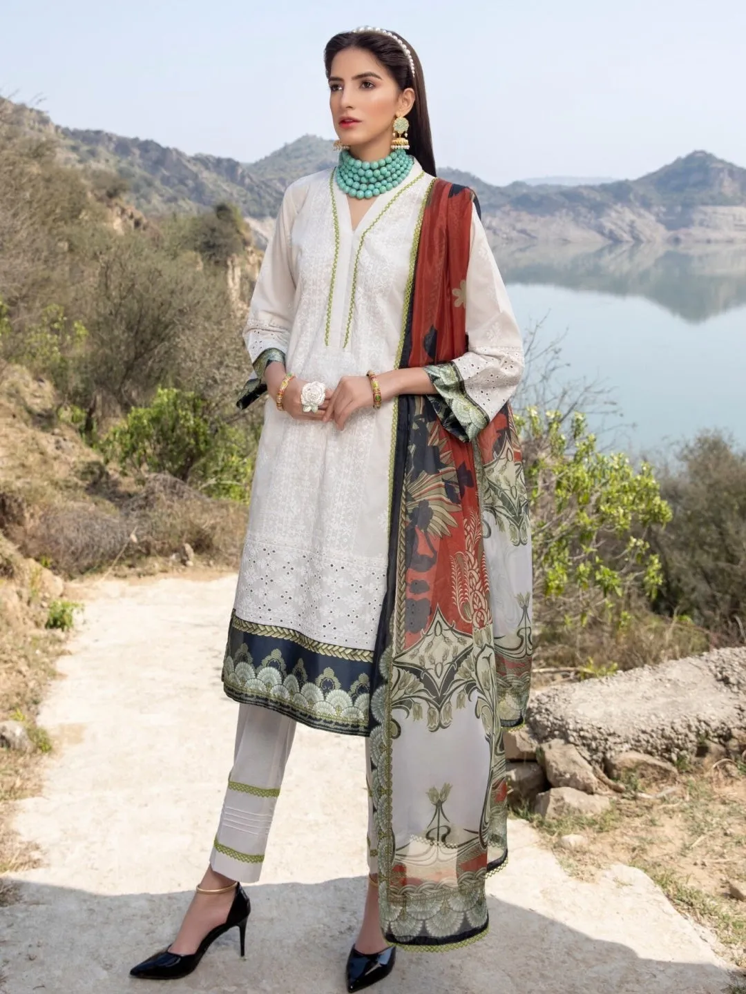 Chikan Kari & Silk Embroidery