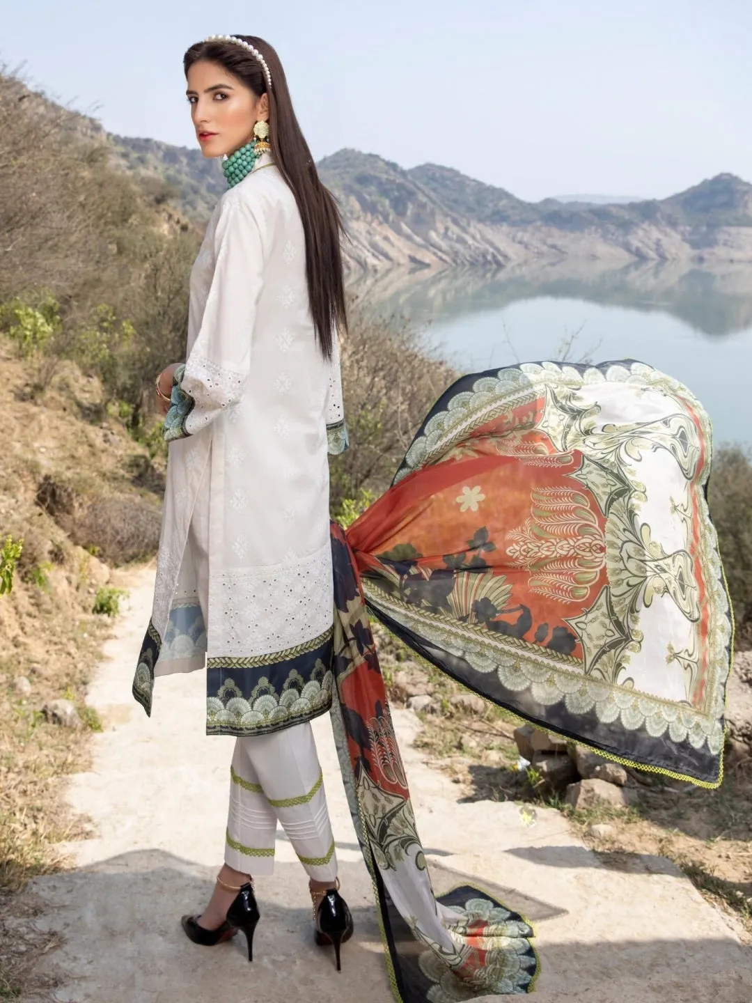 Chikan Kari & Silk Embroidery