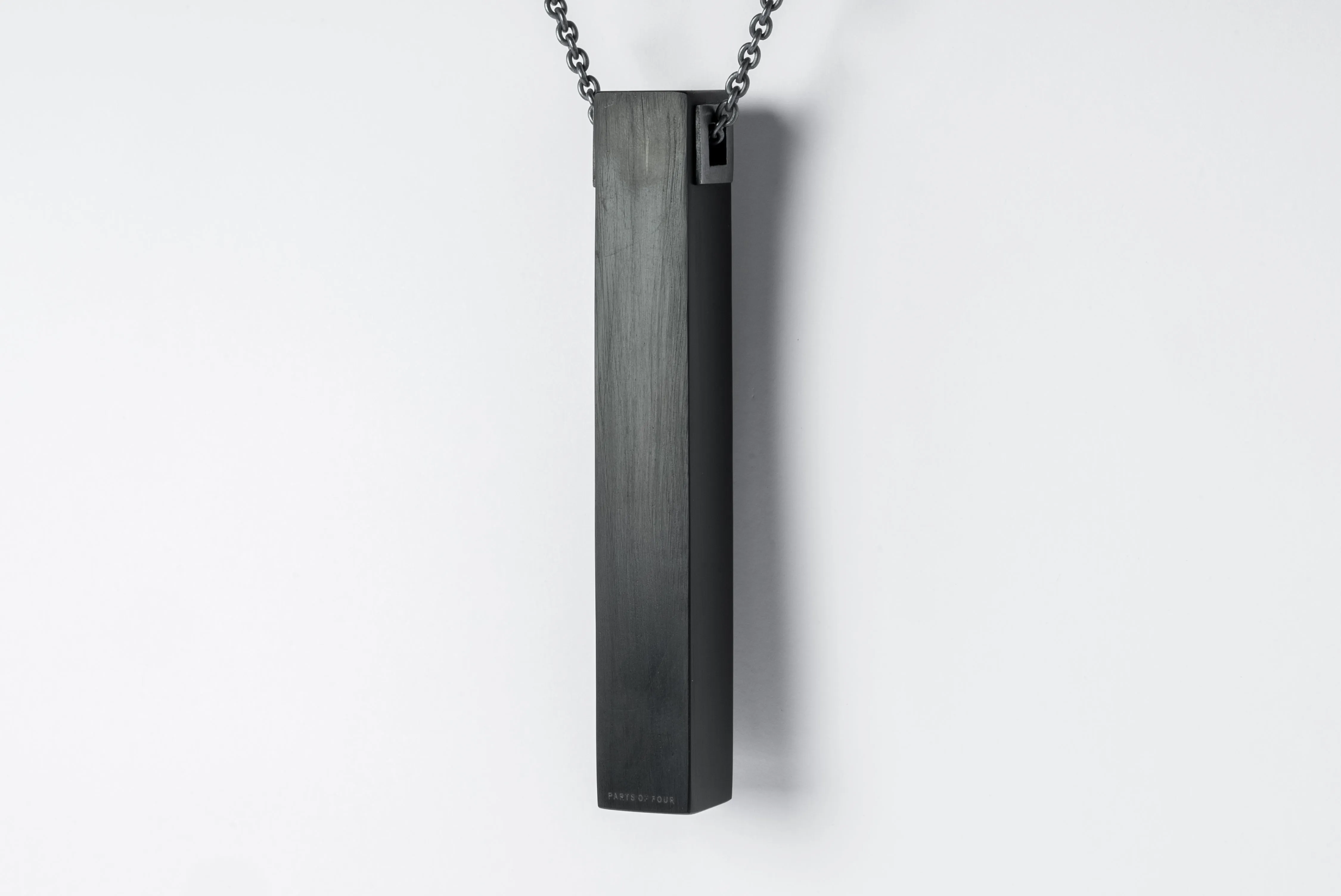 Cuboid Necklace (JET KA)