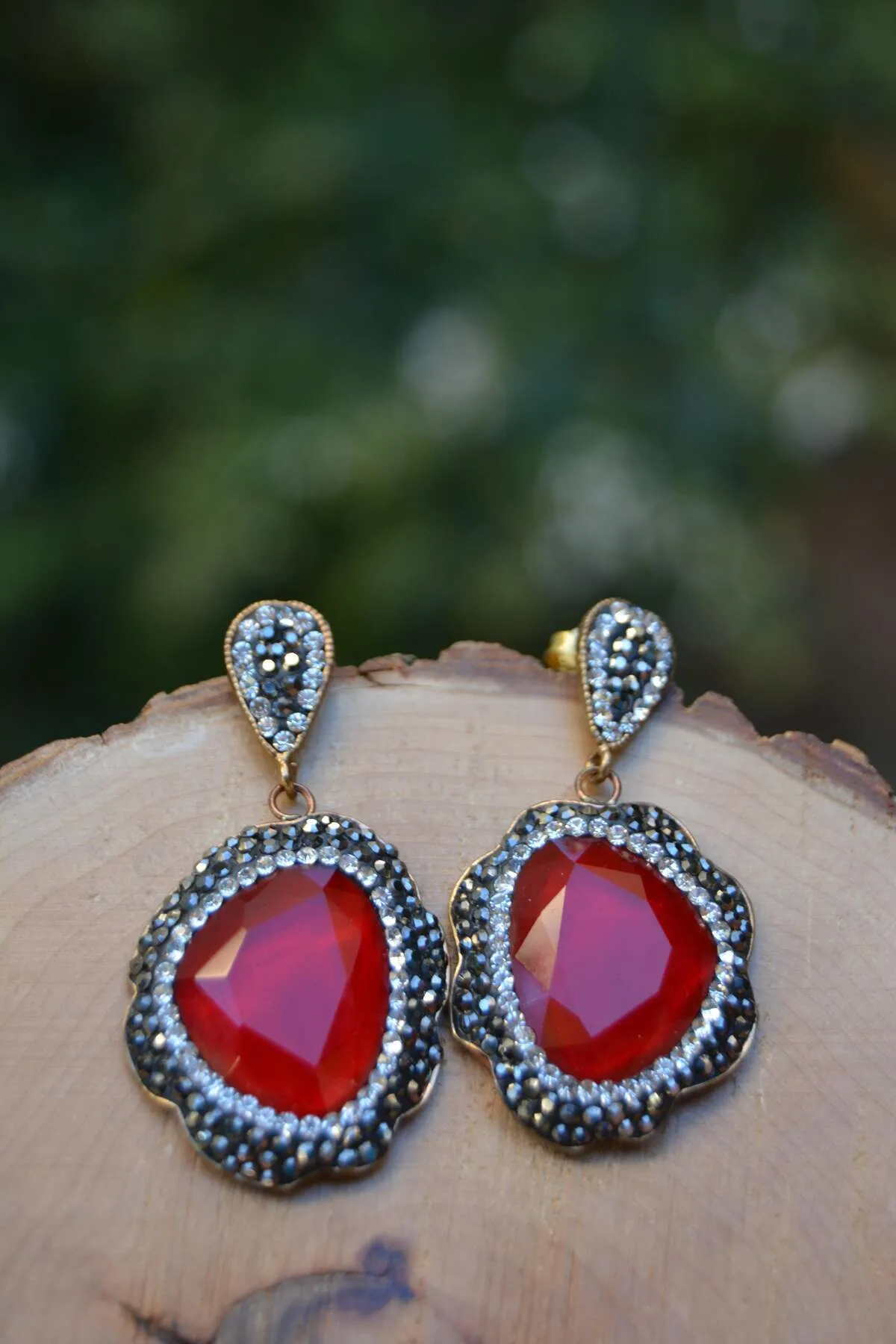 Handmade Design Red Stone Stylish Earrings