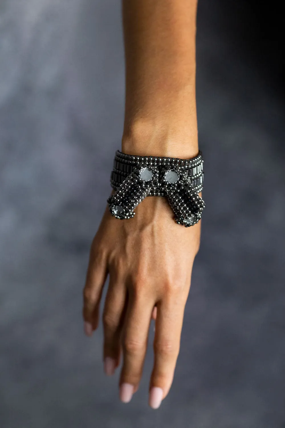 Jet Black Amaya Bow Band