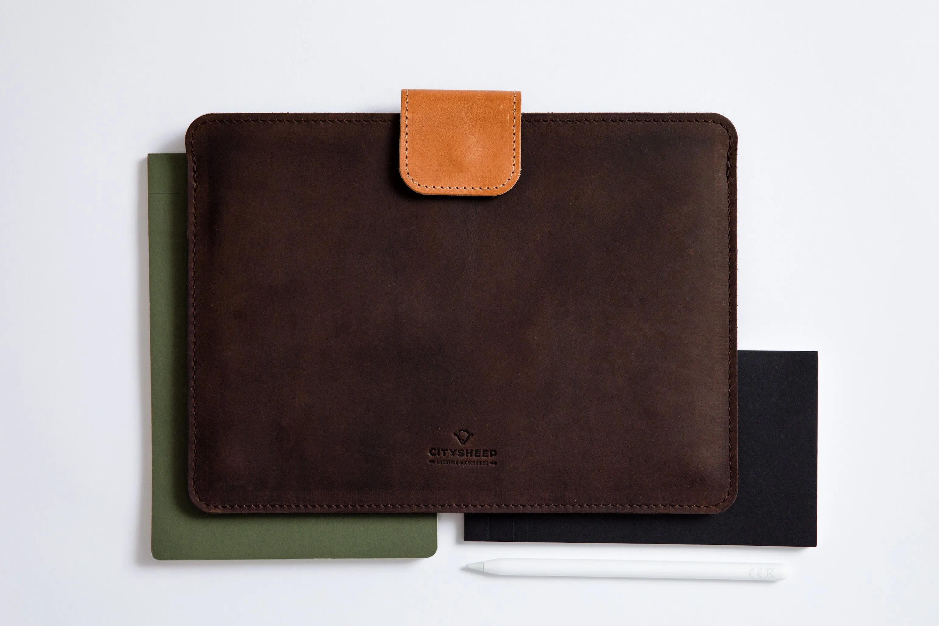 KEEP IT SNUG MacBook Case/ Oak Brown/