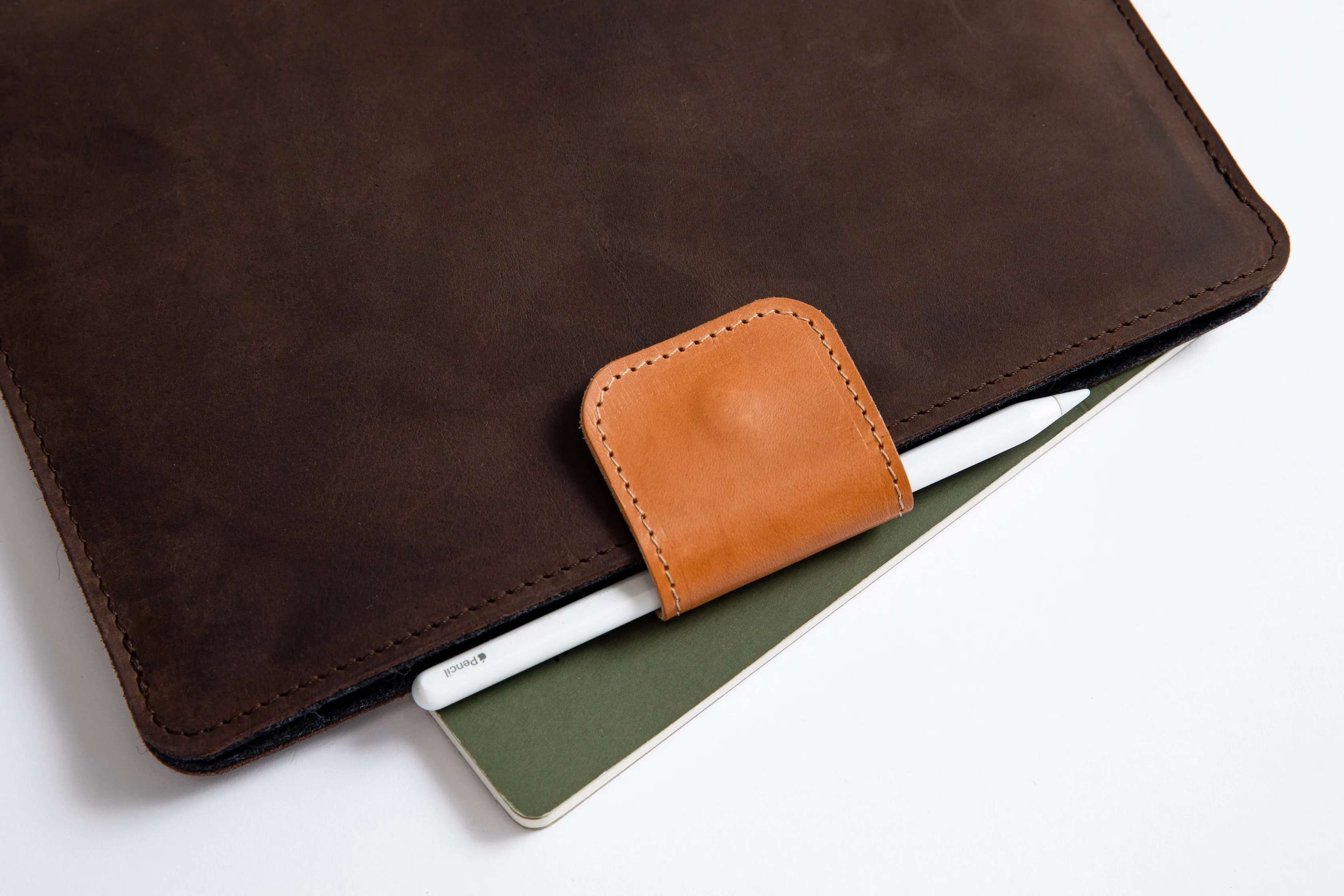 KEEP IT SNUG MacBook Case/ Oak Brown/