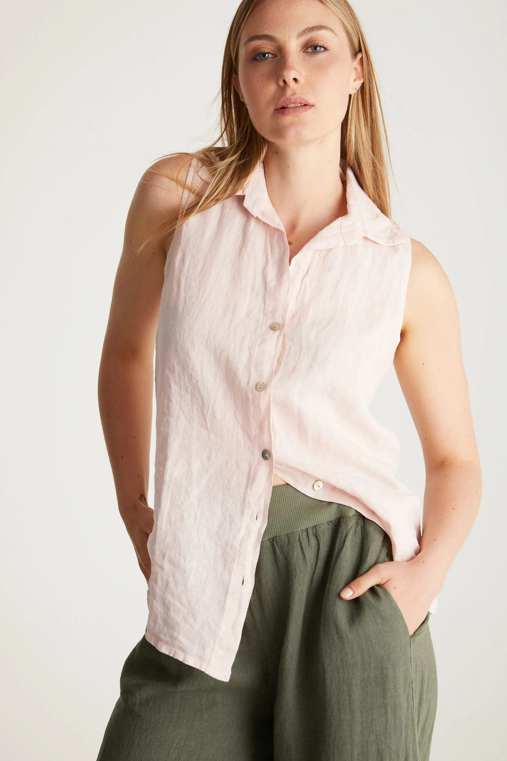 Linen sleeveless blouse