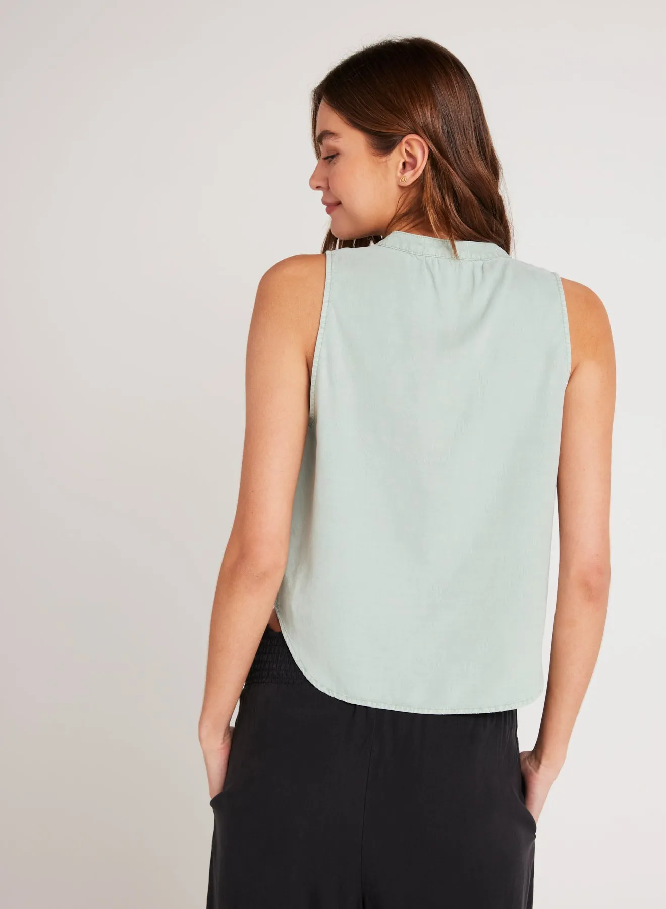 Sleeveless Pullover - Oasis Green