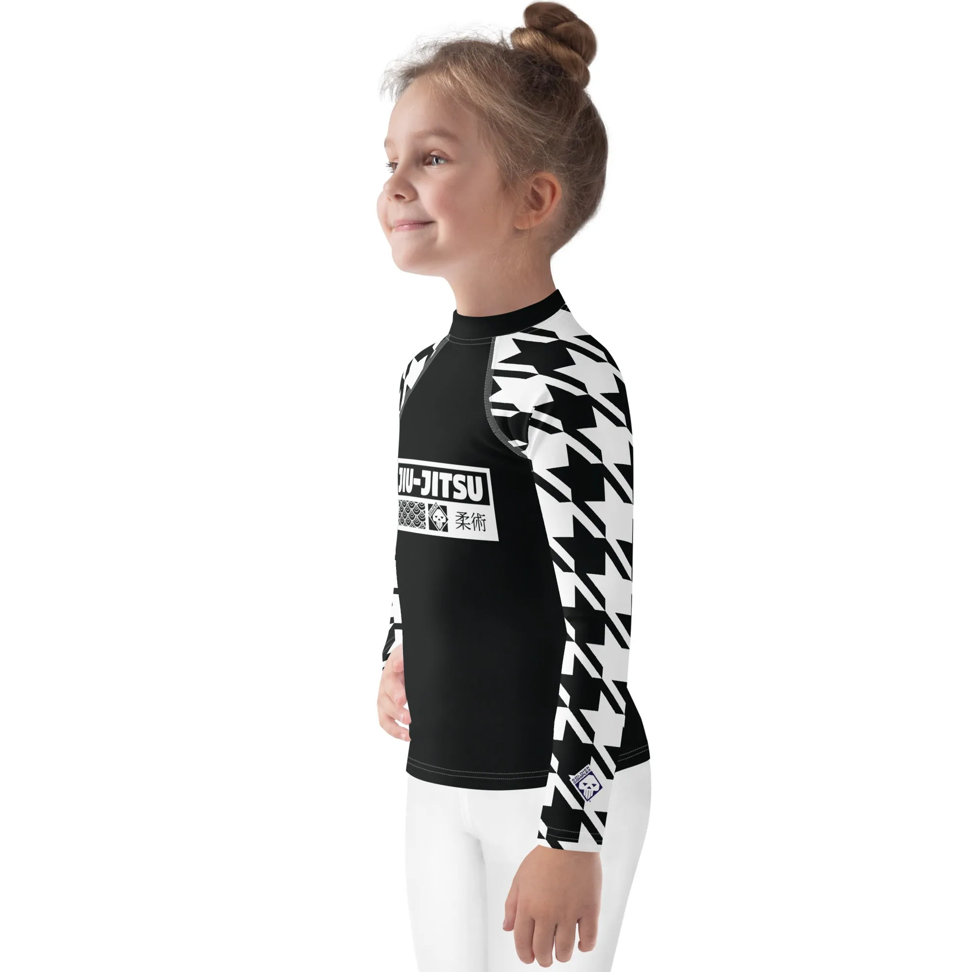 Sporty Style: Houndstooth Jiu-Jitsu Long Sleeve Rash Guard for Girls' BJJ